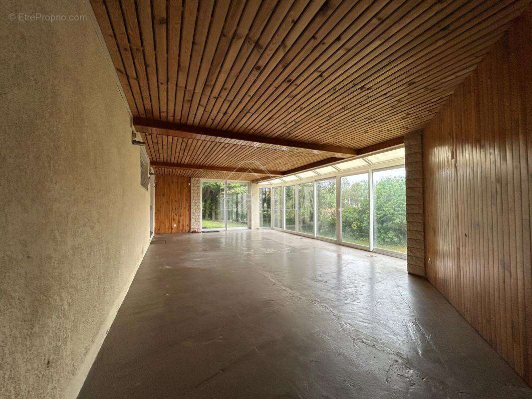 Maison à BONNIERES-SUR-SEINE