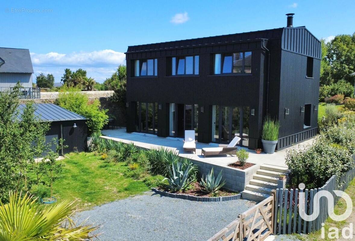 Photo 1 - Maison à REGNEVILLE-SUR-MER