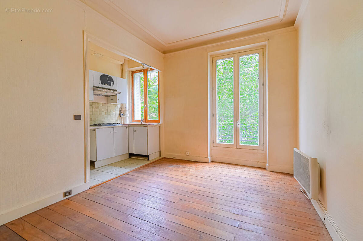 Appartement à PARIS-18E