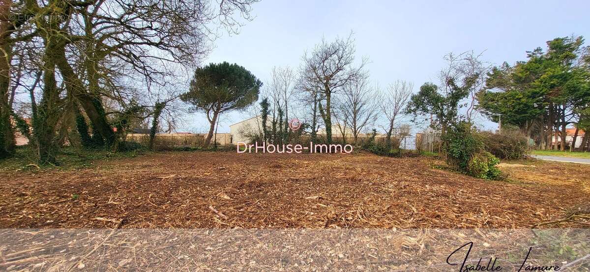 Terrain à JARD-SUR-MER