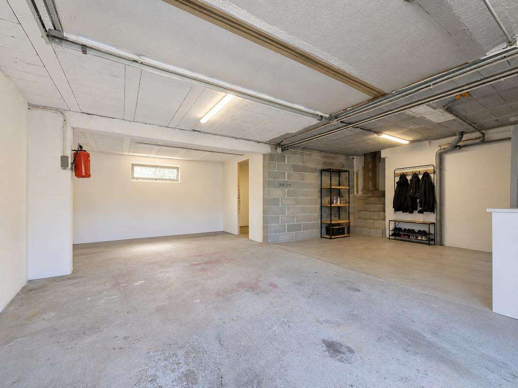 Maison 150 m² à La Tour  - photo 16