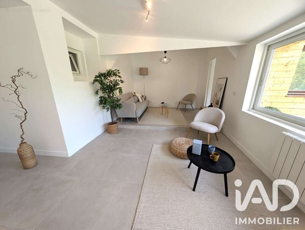 Maison 155 m² à Cuise-La-Motte  - photo 7