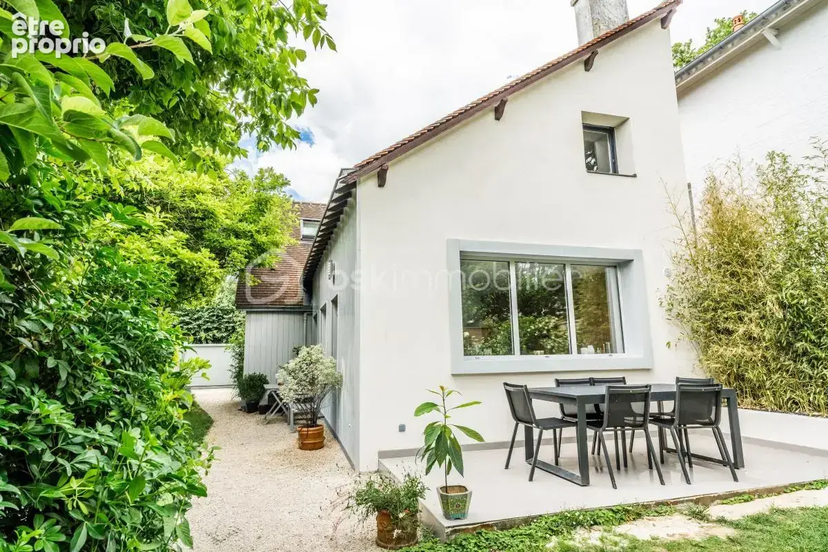 Maison familiale de 150m2 - Quartier résidentiel recherché à Vaucresson - photo 2