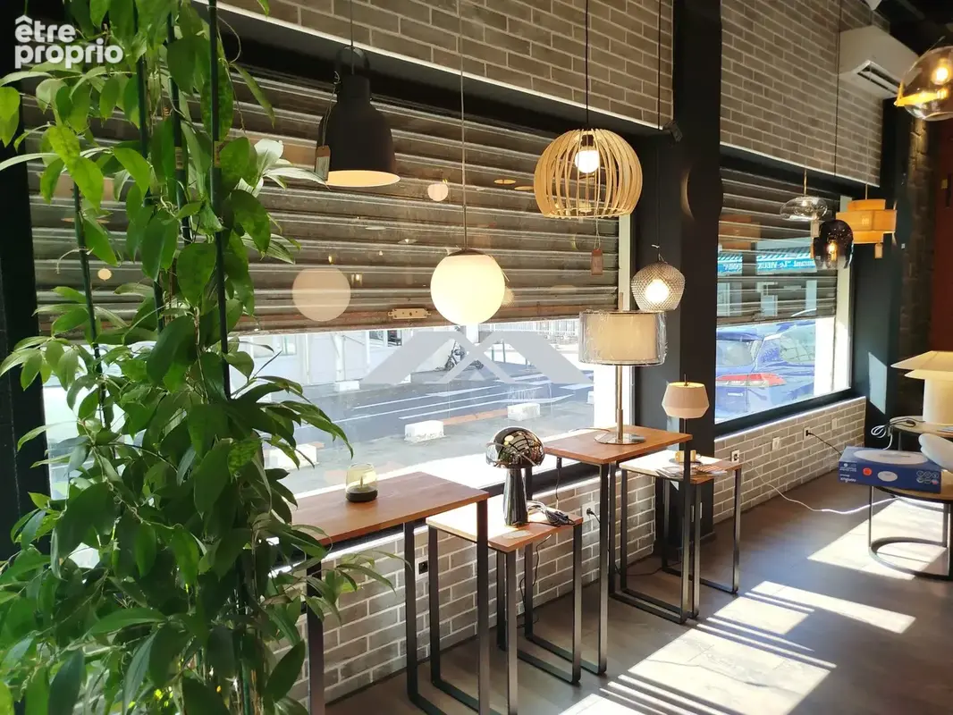 SHOW ROOM PHOTO3