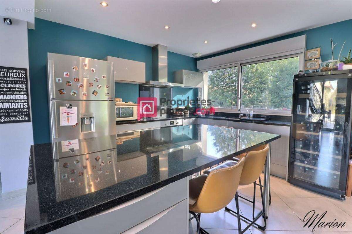 Maison à LA NEUVILLE-ROY