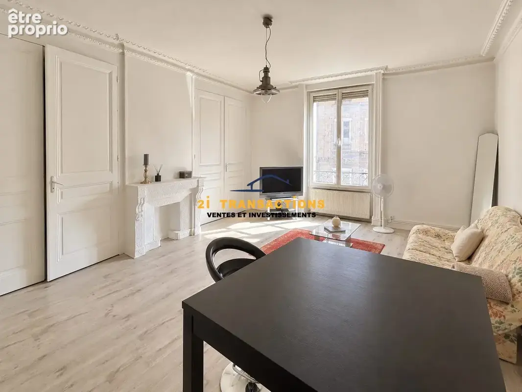 Appartement 210 m² à vendre à Rive-De-Gier (42800) - photo 2