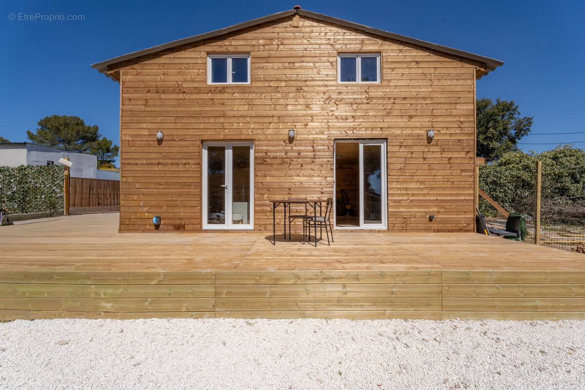 Maison à LE CASTELLET