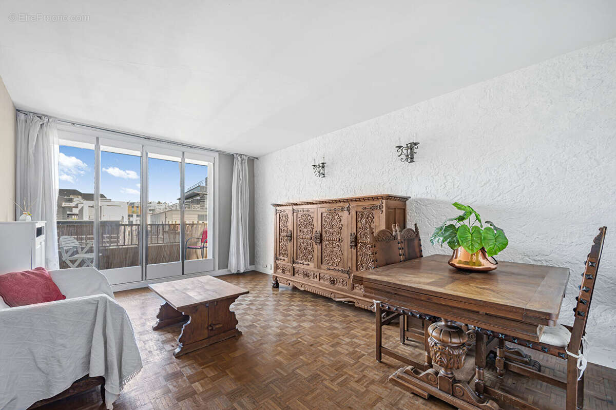 Montrouge - Appartement 5P - terrasse - cave - parking - photo 2