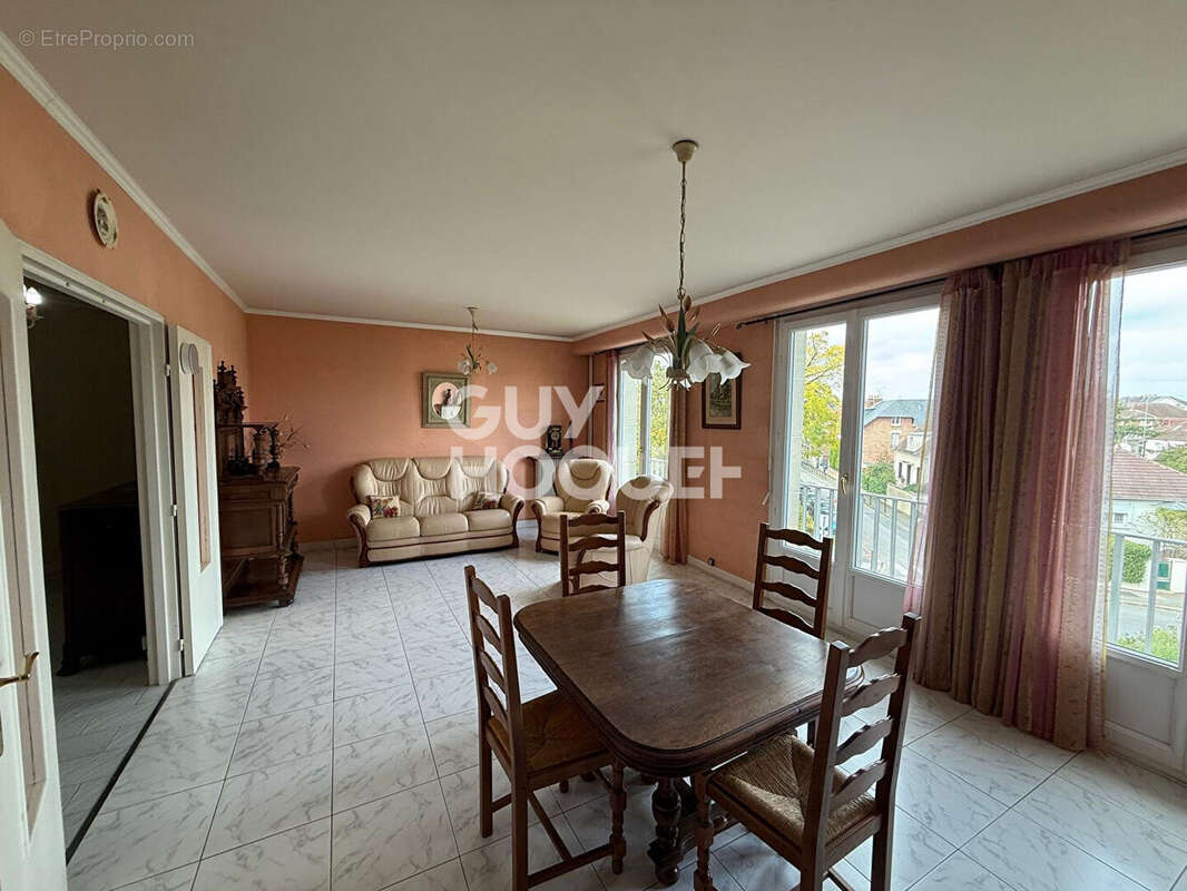 Appartement à COMPIEGNE