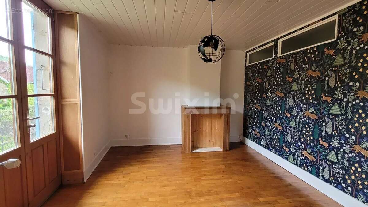 Maison à LONS-LE-SAUNIER