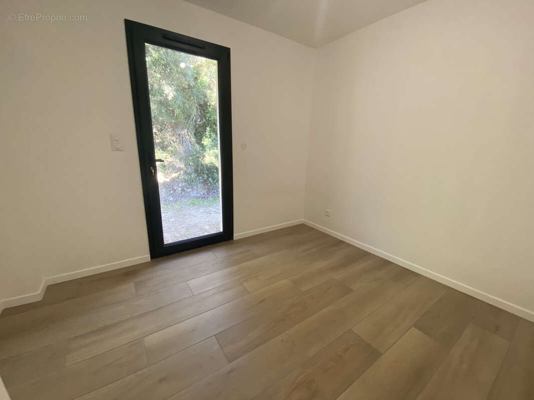 Maison 95 m² à Carnoules  - photo 5