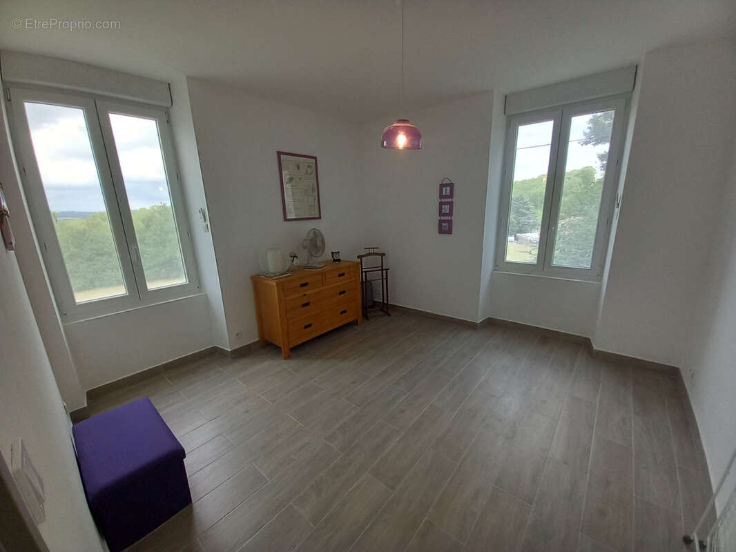 Maison à MONTAYRAL