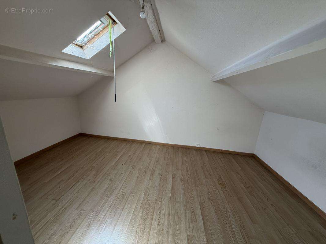 Maison hyper centre 115 m² possibilite 4 chambres a raffraichir - photo 4
