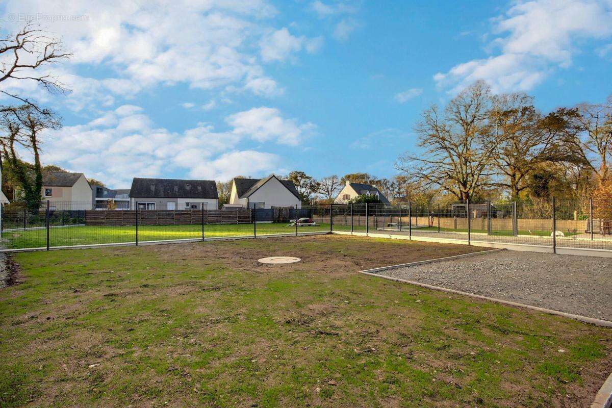 Maison à LA CHAPELLE-DES-MARAIS