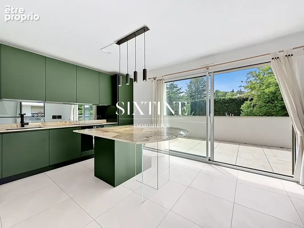 Appartement à SAINT-CYR-AU-MONT-D'OR