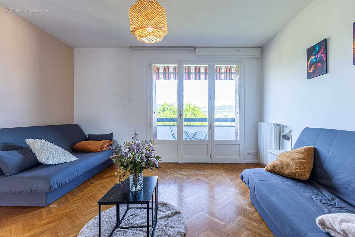 Agence immobiliere laforet - exclusivite - "oeillet" - annecy - appartement t3 de 65.14m² - traversant - 2 balcons - cave - avan - photo 8
