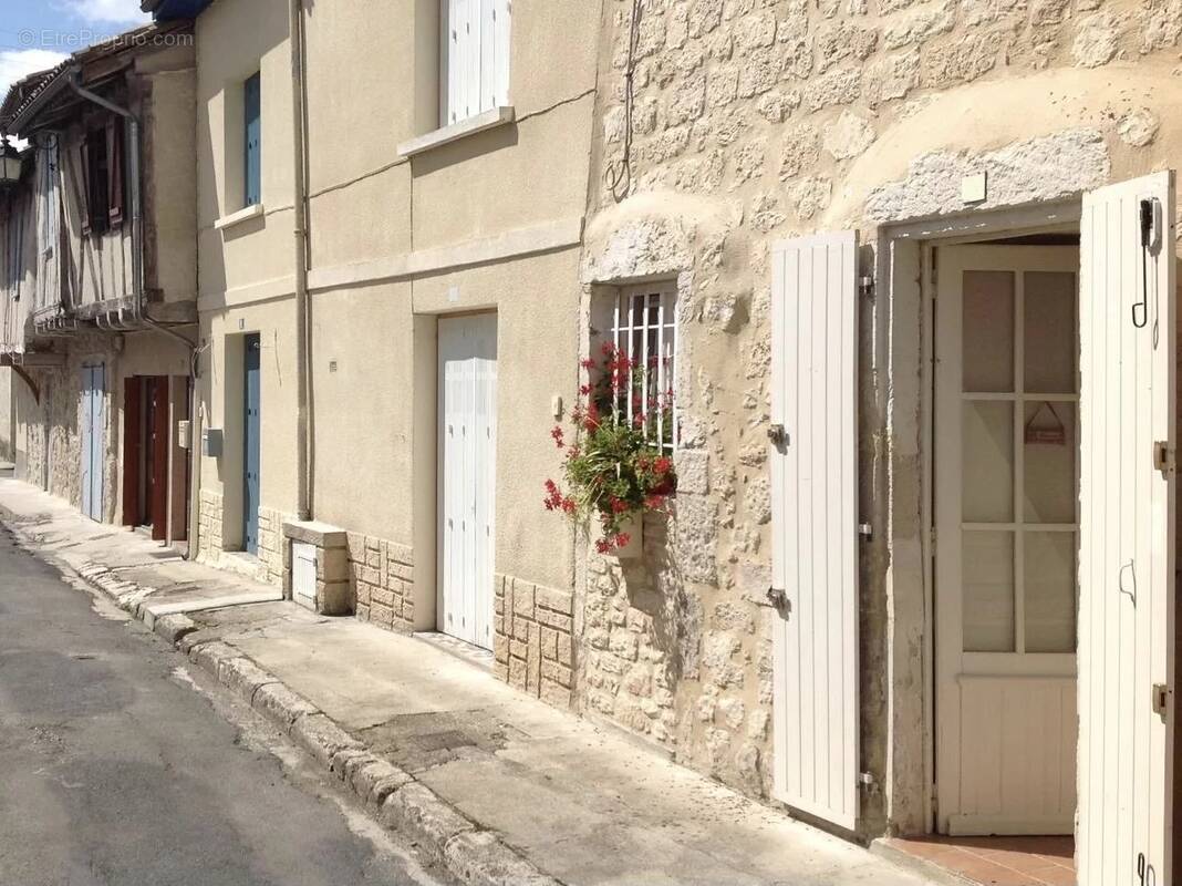 Maison à EYMET
