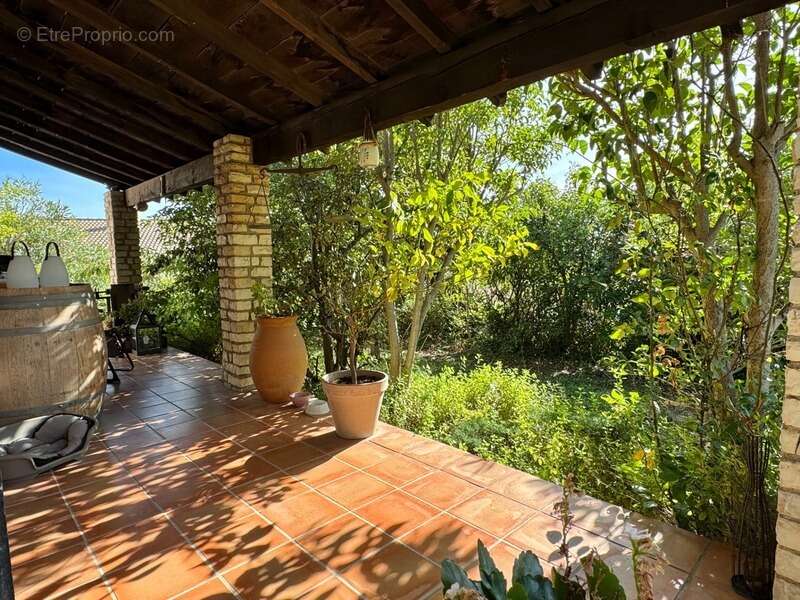 Maison à LA FARE-LES-OLIVIERS