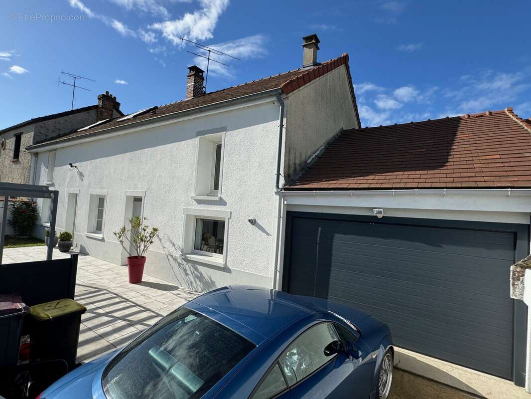 Maison à BRUYERES-LE-CHATEL