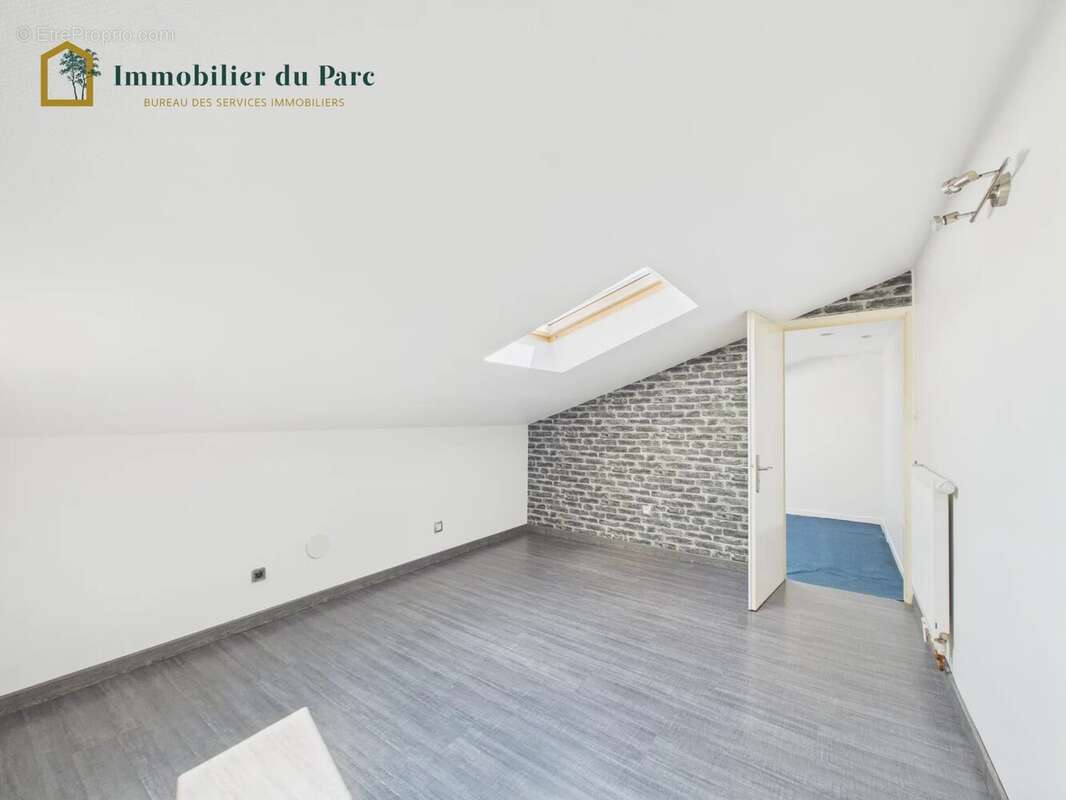 Maison à rénover avec terrain constructible – Investissement ou projet de vie au calme à Valdoie - photo 11