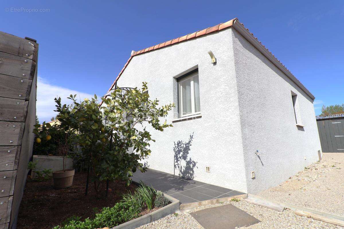 Maison à PERET
