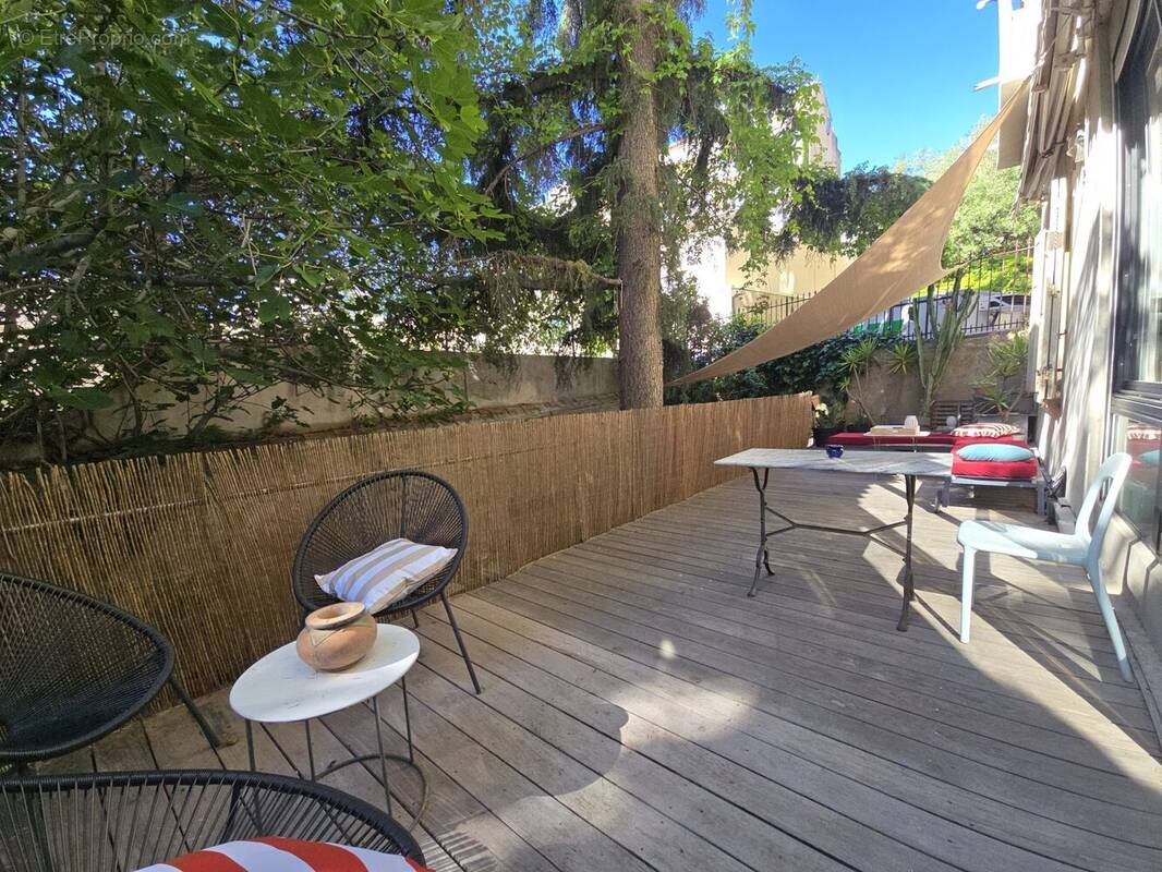 Appartement à MARSEILLE-6E