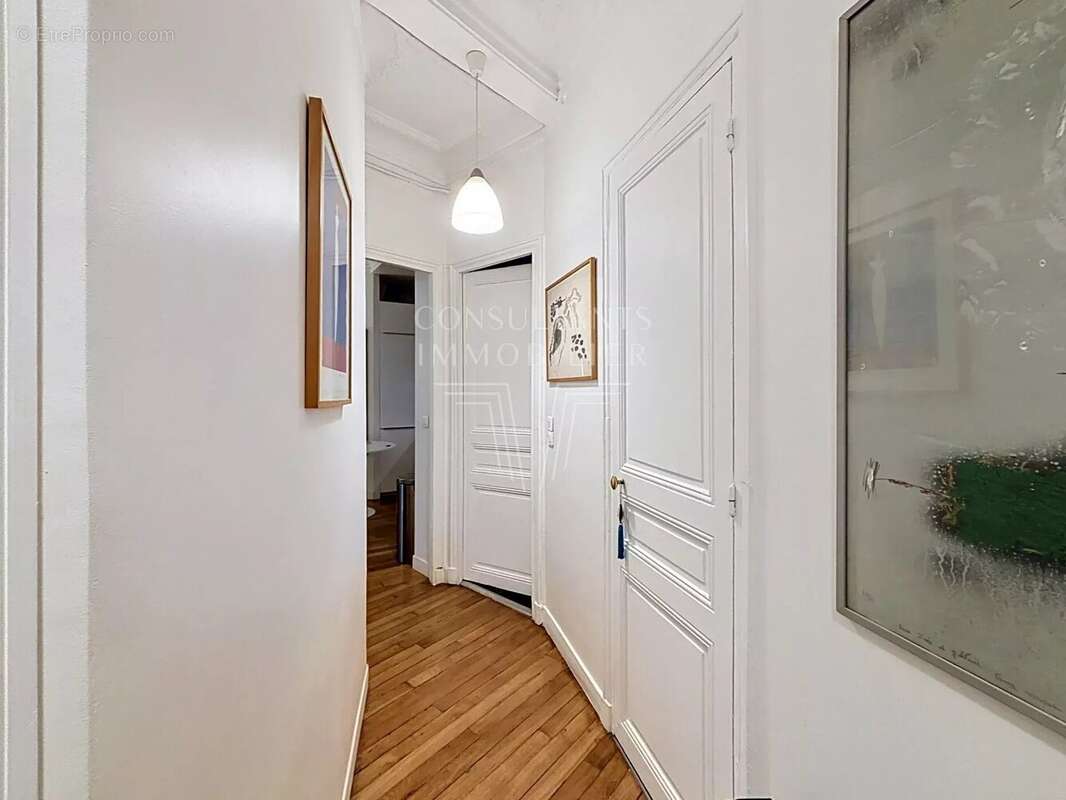 Appartement à PARIS-17E