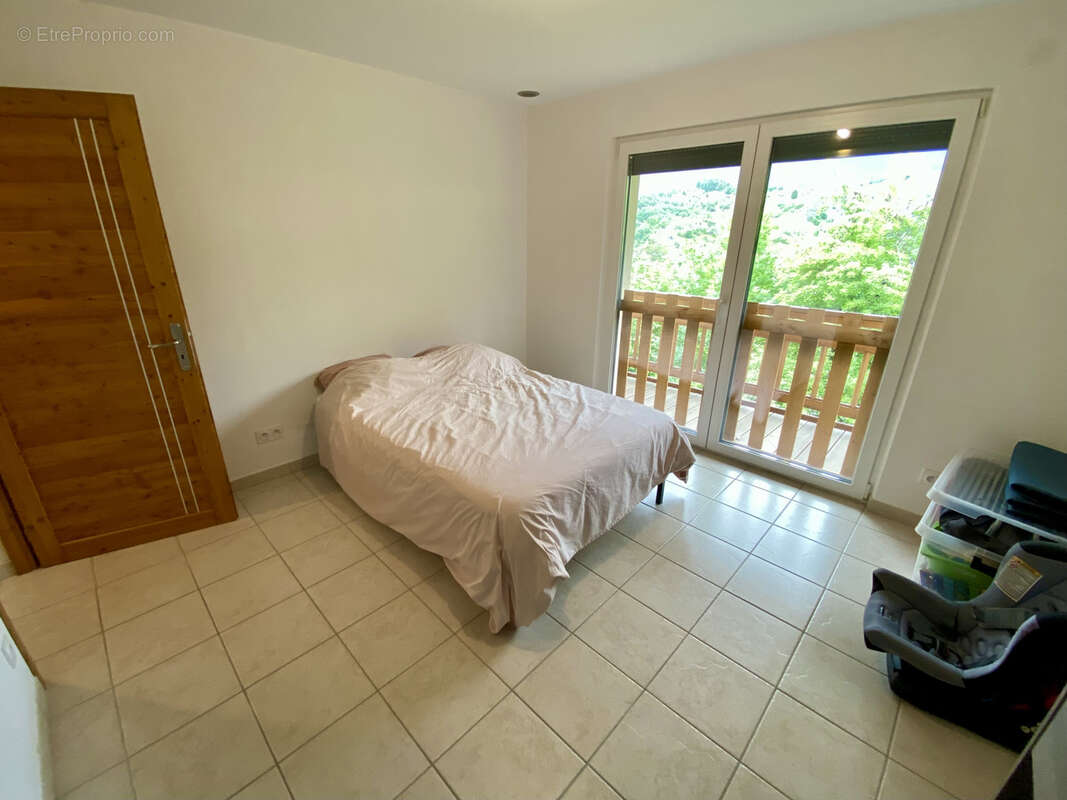 Maison à SAINT-MARTIN-DE-LA-PORTE