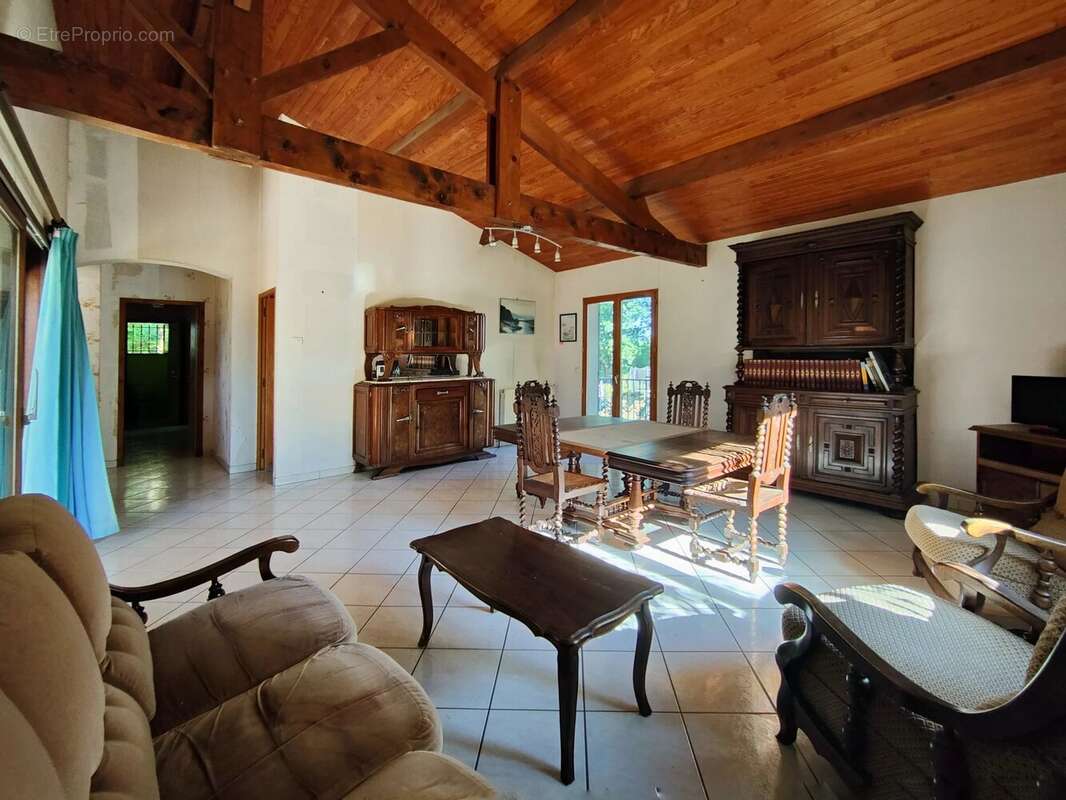 AYGUEMORTE LES GRAVES, Maison de 91 m² sur 832 m² - photo 5