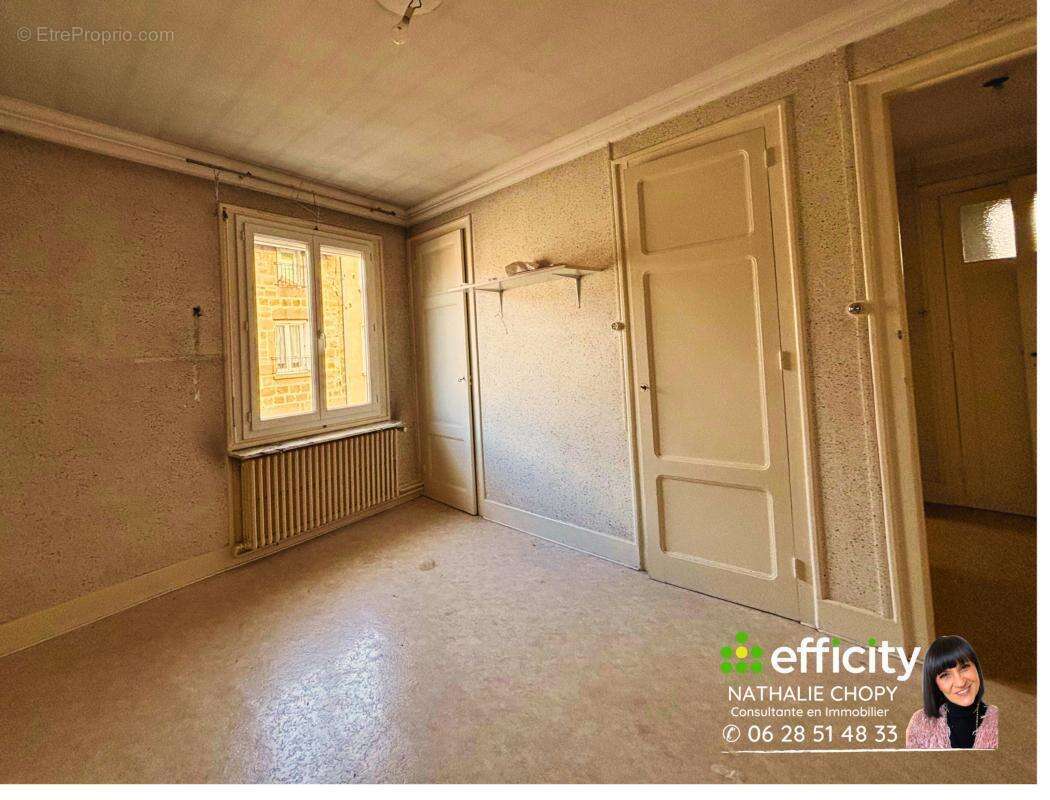 Appartement 215 m² à Unieux  - photo 13
