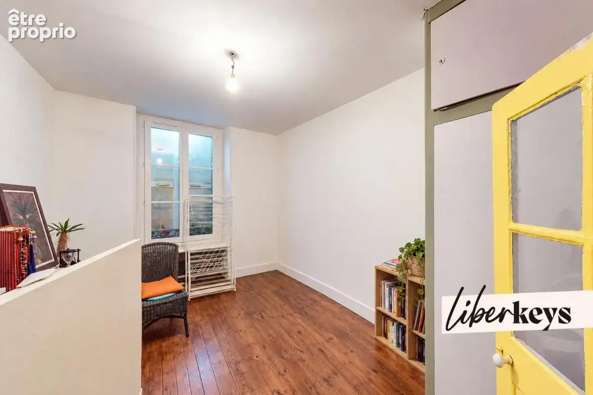 Bourg centre, 91 m², bureau + dressing, parking à 50 m - photo 4