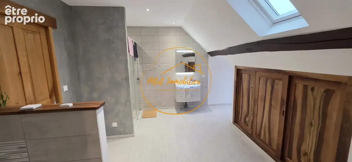 Charmante maison familiale avec dépendances et potentiel - photo 9