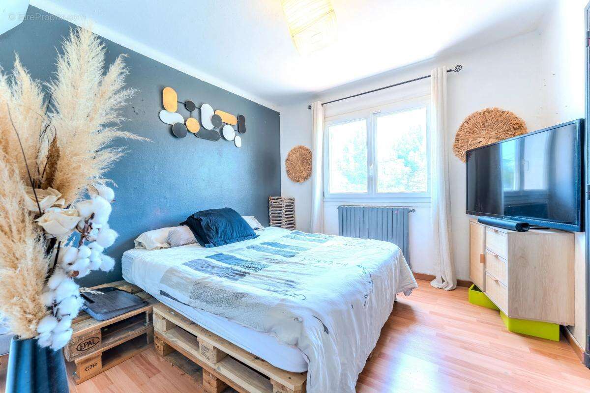 Maison à LE CASTELLET