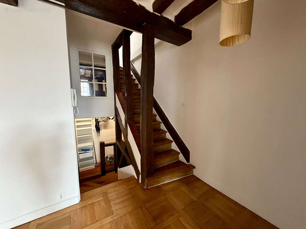 Appartement à PARIS-4E
