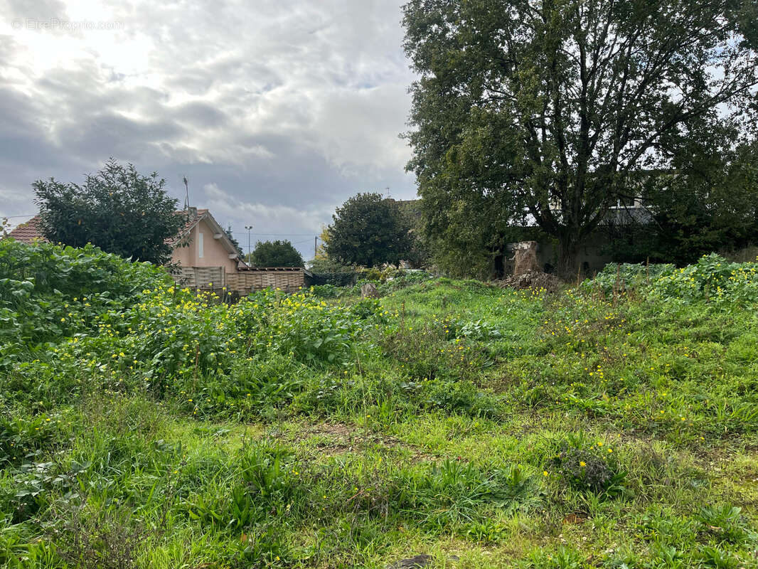 Terrain à TRELISSAC