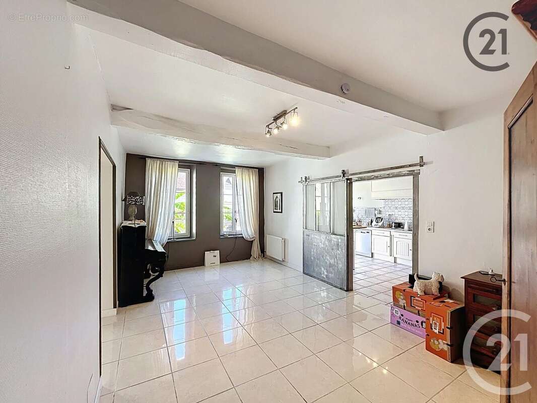 Maison à BRIENON-SUR-ARMANCON