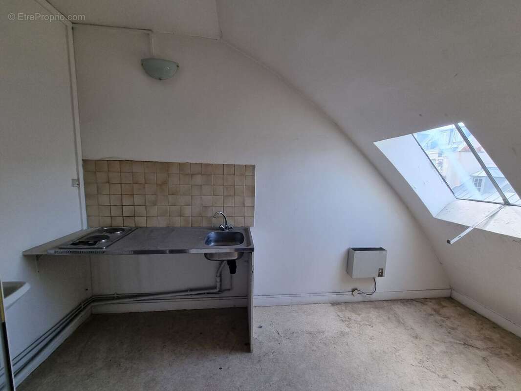 Appartement 20 m² à Paris-8e  - photo 9