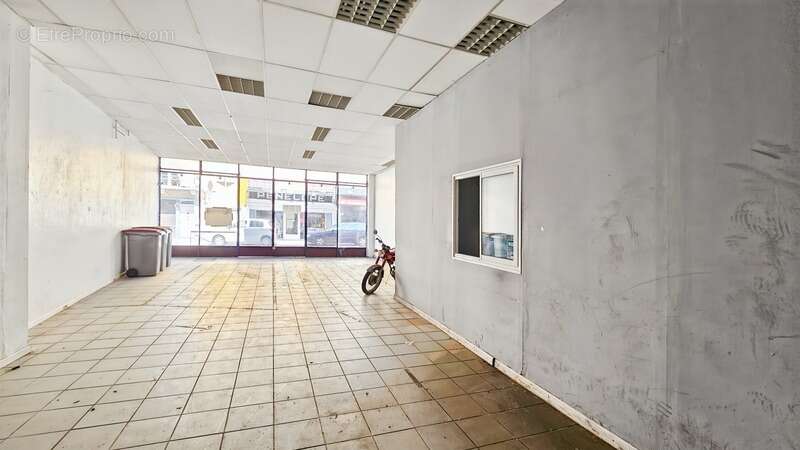 Immeuble à rénover avec local commercial + 2 T5 à vendre TARBES (65) - photo 3