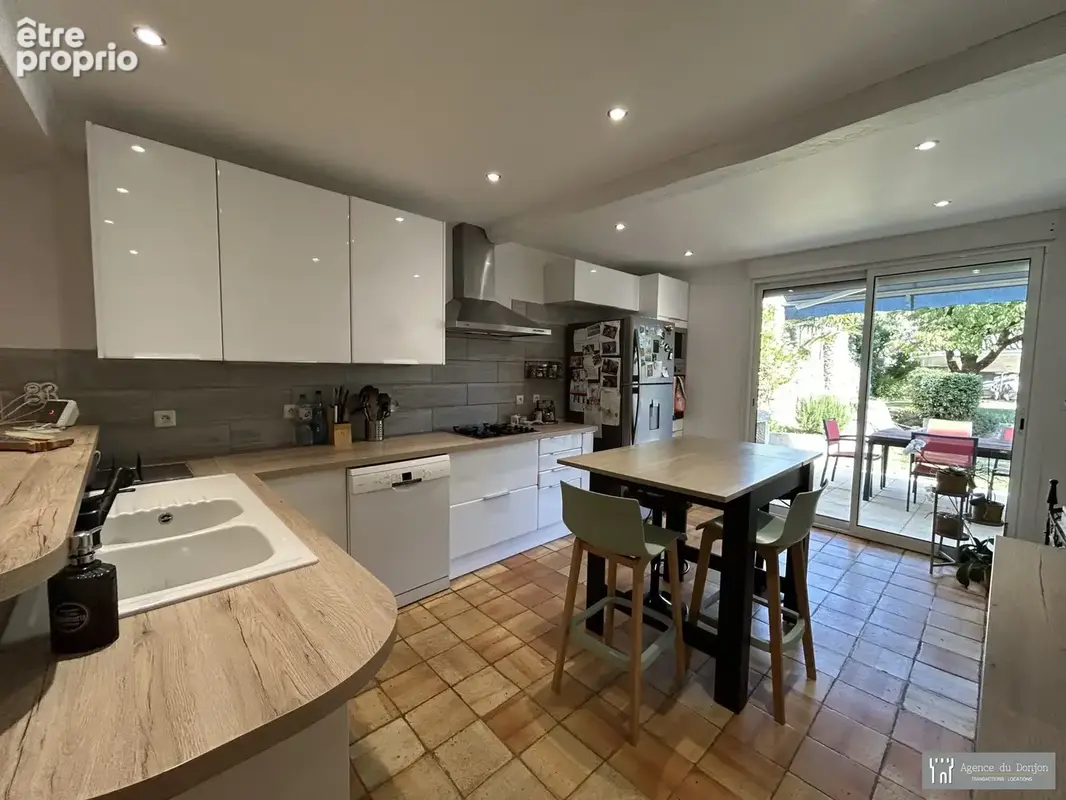 Maison 7 pièces 194 m² à vendre à Pons (17800) - photo 6