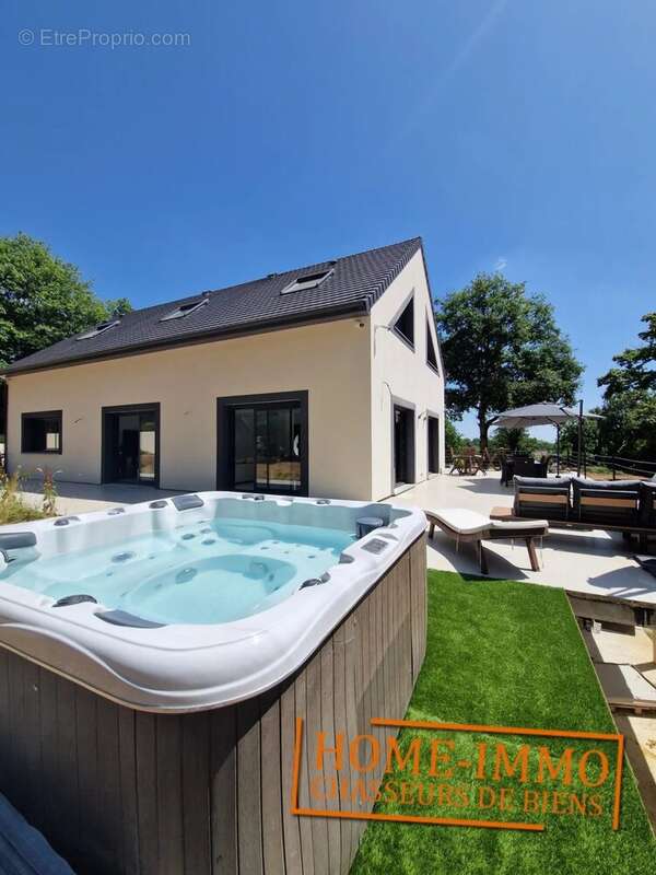 Maison à ANGERVILLIERS