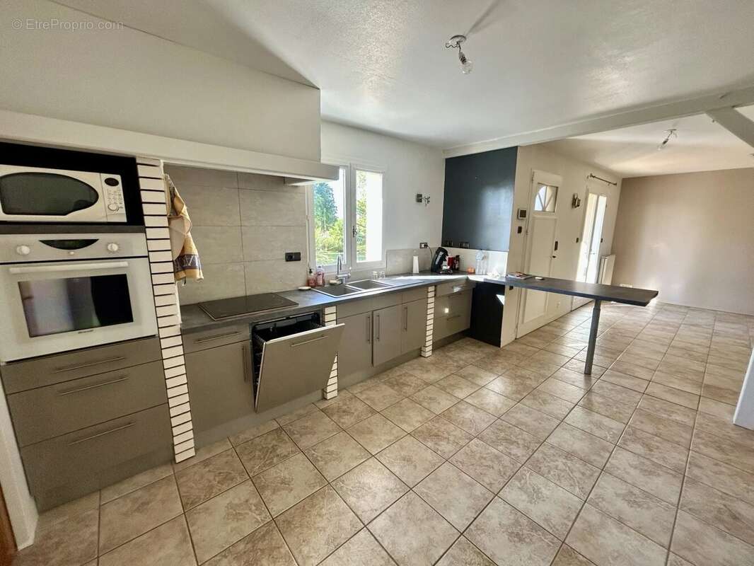 Maison à MARIGNY-BRIZAY