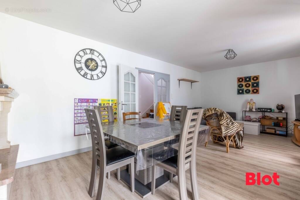 Maison à THORIGNE-FOUILLARD