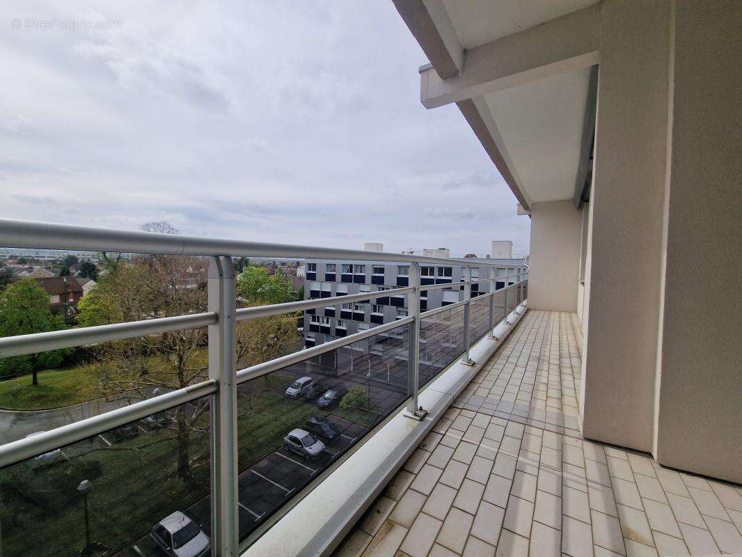 Appartement à VAIRES-SUR-MARNE