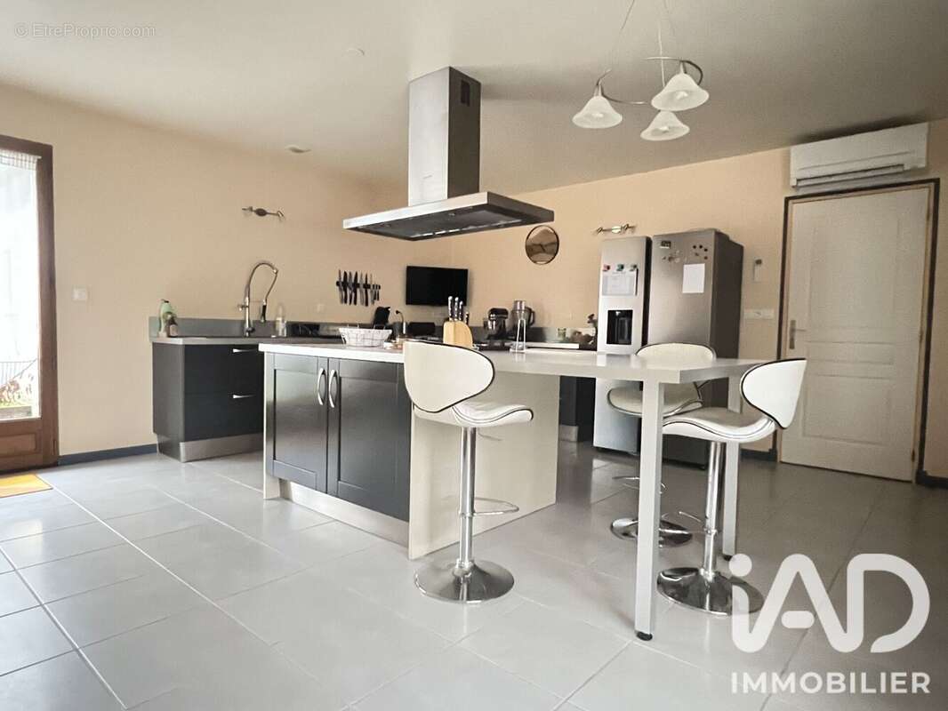 Maison 280 m² à Gramat  - photo 8