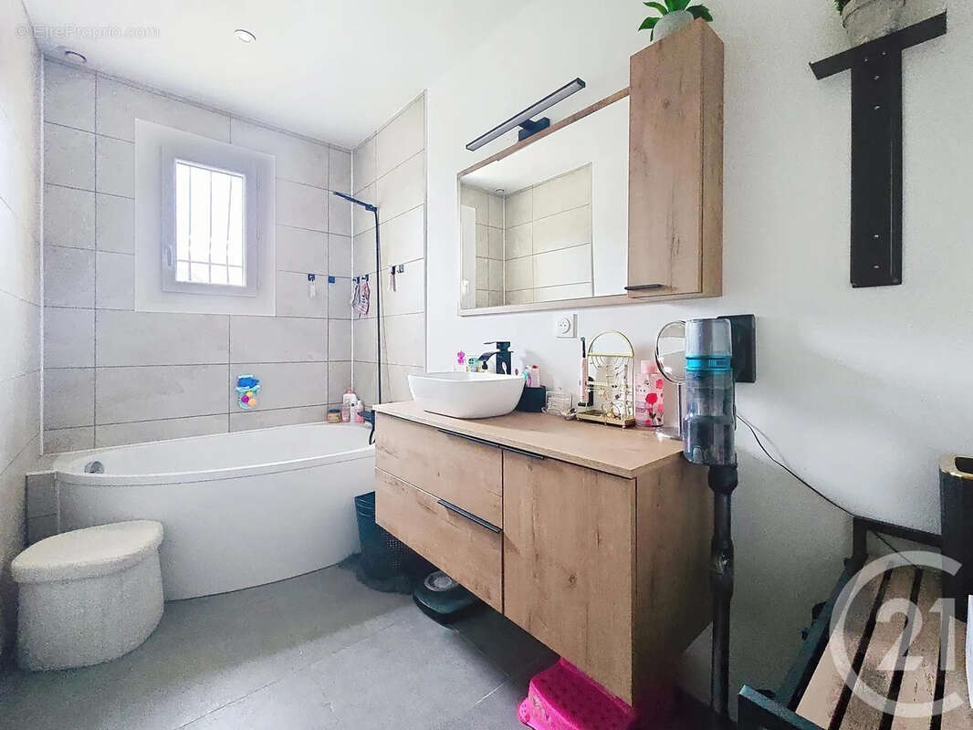 Maison à ROUILLY-SACEY