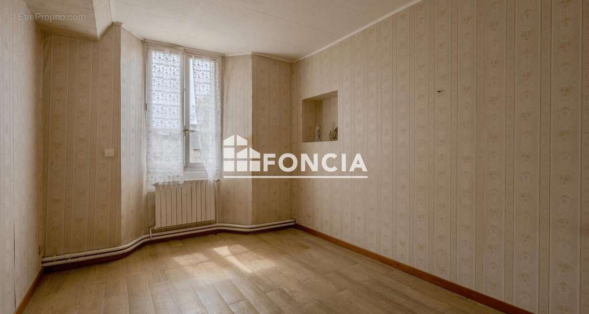 Maison à SILLE-LE-GUILLAUME