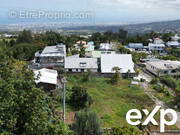 Terrain à LE TAMPON