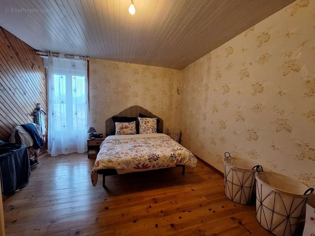 Maison à SAINT-MALO-DU-BOIS