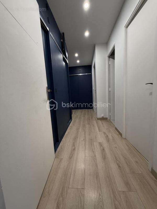 Appartement f3 avec balcon + box + cave + cellier - photo 12