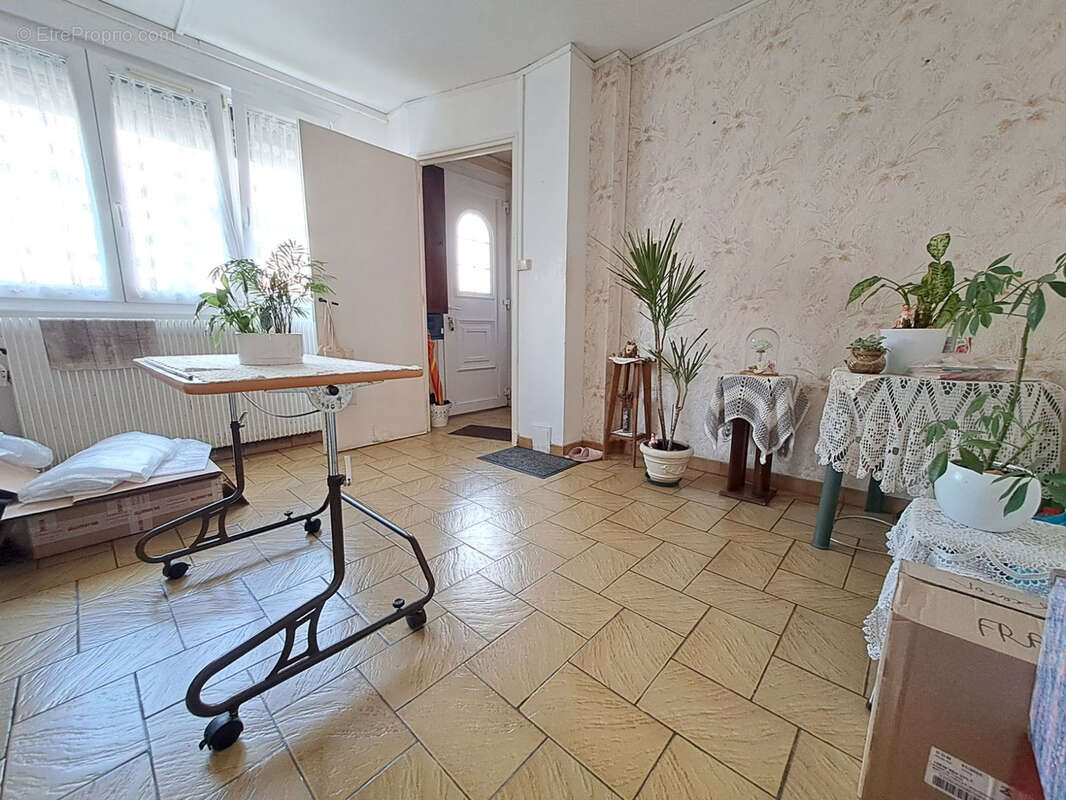 Maison de lotissement 3 chambres jardin garage - photo 4